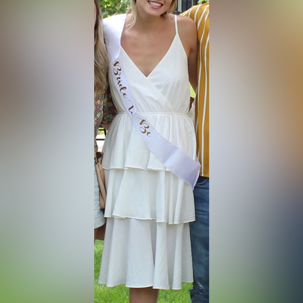 Women’s size small Entro white dress